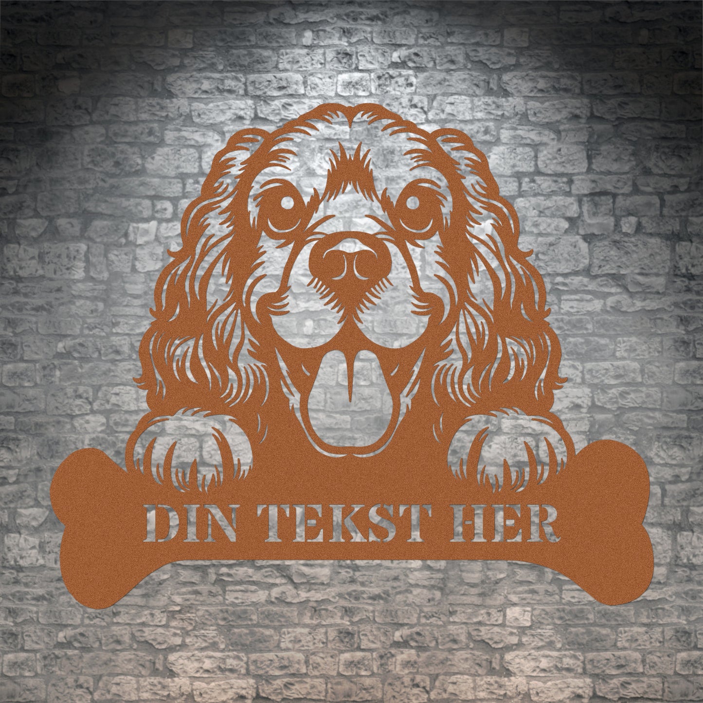 Cocker Spaniel metalskilt i brun med personlig tekst. Hundeejer navneskilt gaveidé