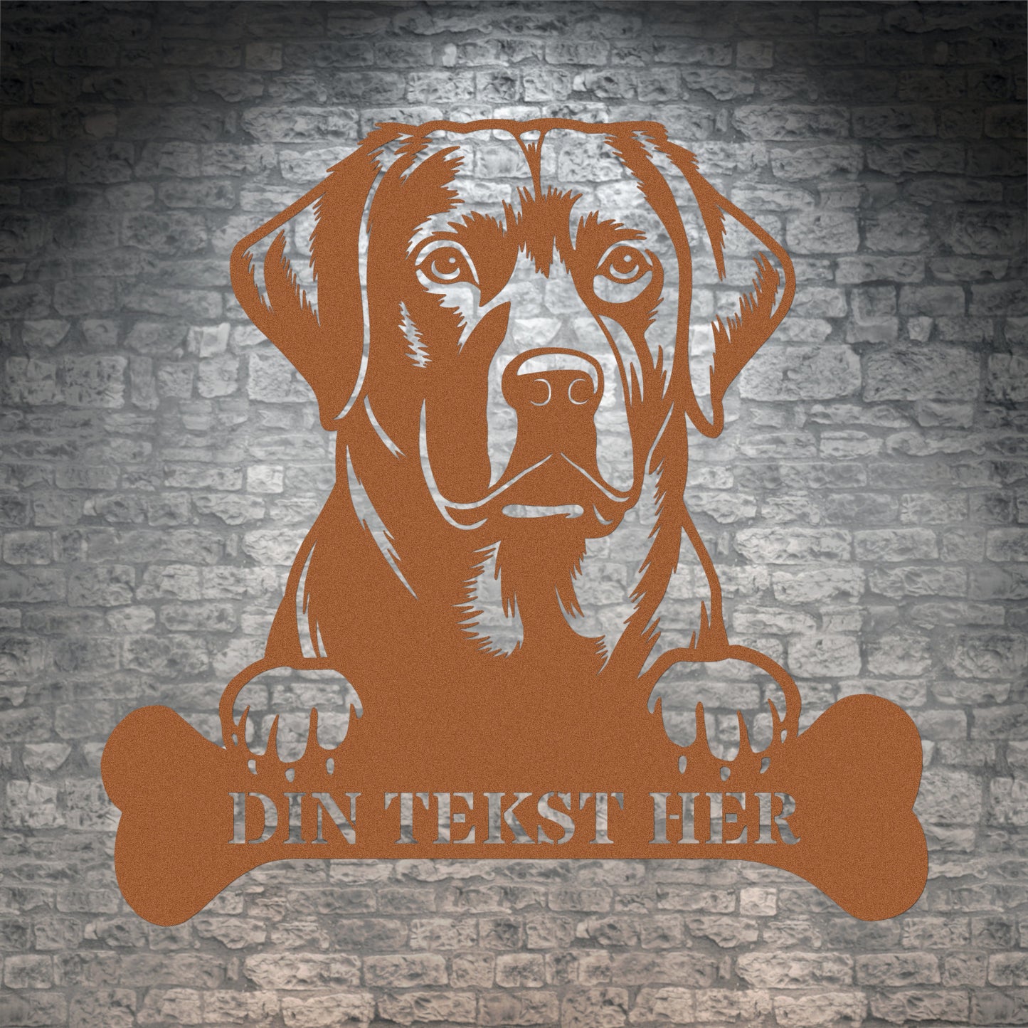 Labrador Retriever metalskilt i brun med personlig tekst. Hundeejer navneskilt gaveidé