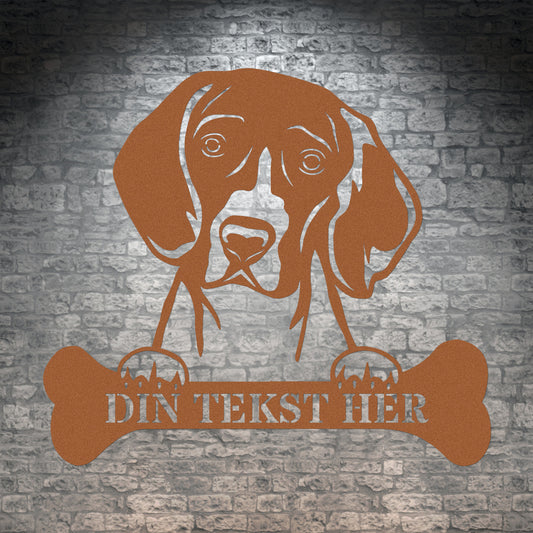 Personlig Beagle hunde metalskilt i brun med personlig tekst. Hundeejer gaveidé