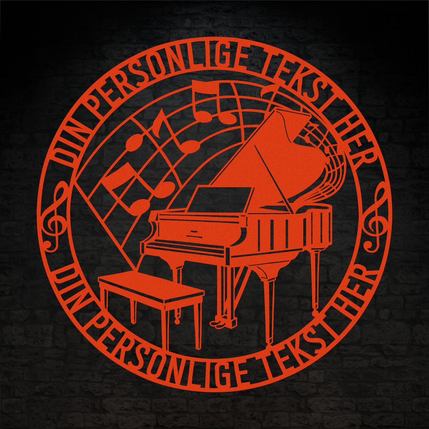Personlig klaver metal vægskilt i orange med tekst. Unik gaveidé til pianisten