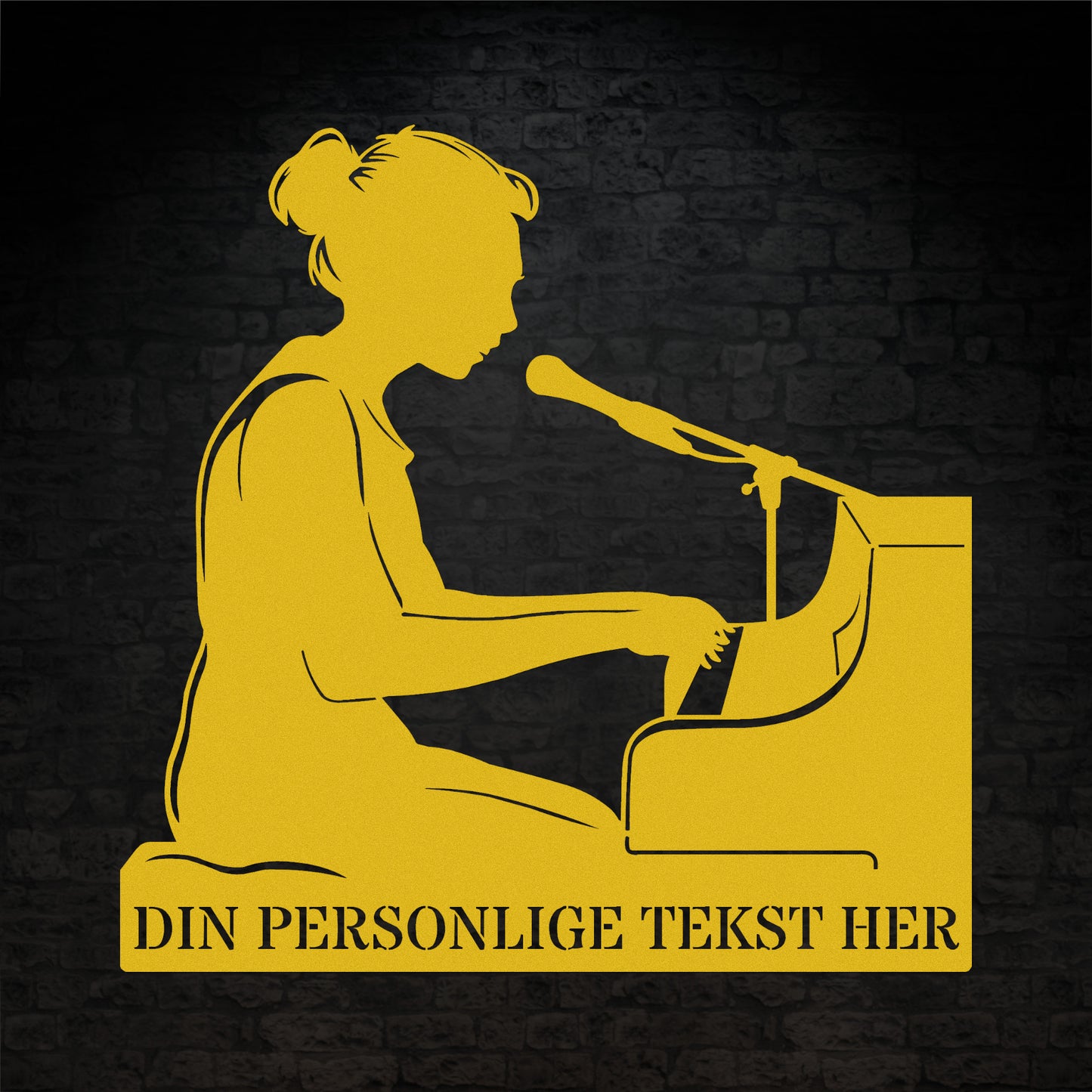 Personlig kvindelig pianist metal vægskilt i gul med tekst. Unik musiker gaveidé