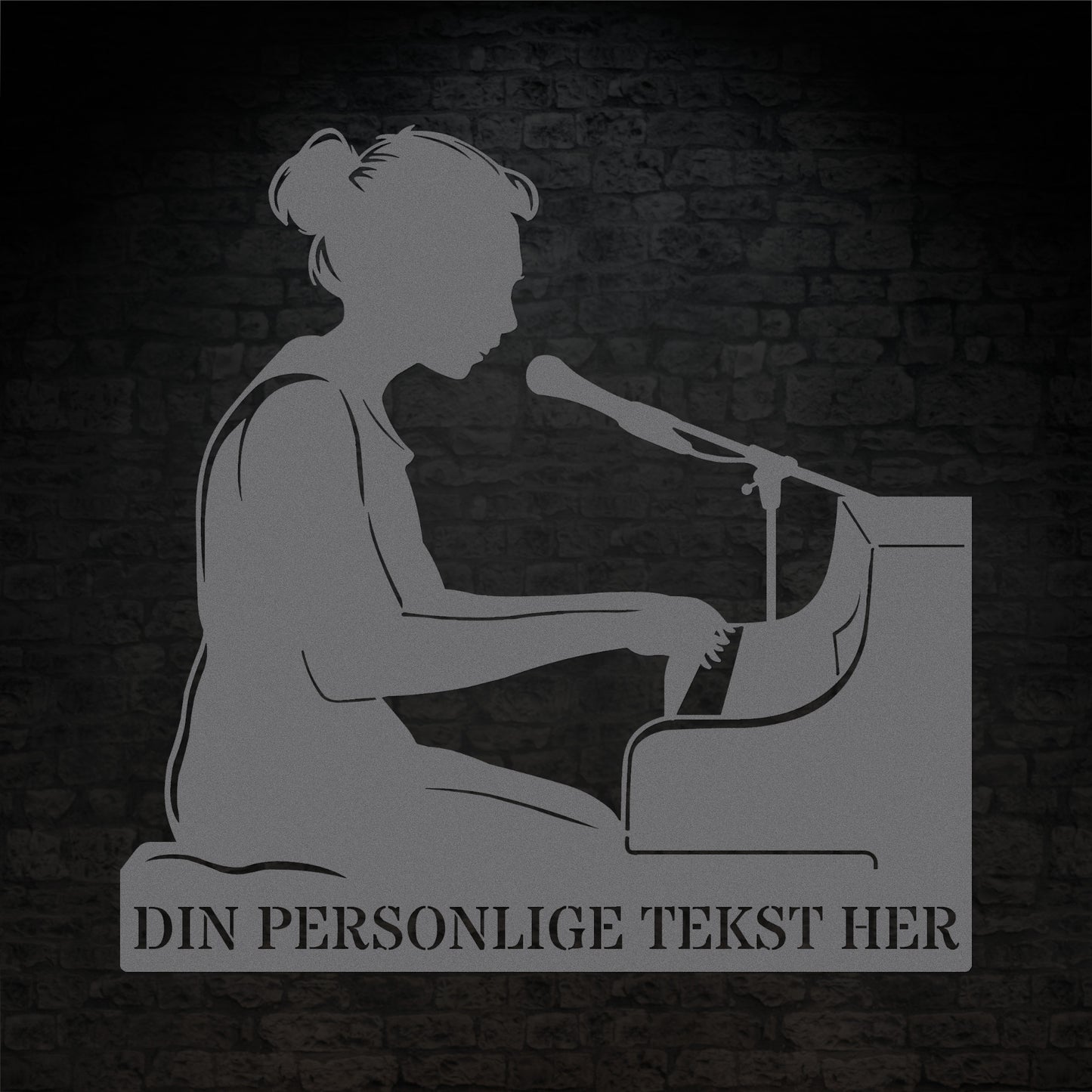 Personlig kvindelig pianist metal vægskilt i sølv med tekst. Unik musiker gaveidé