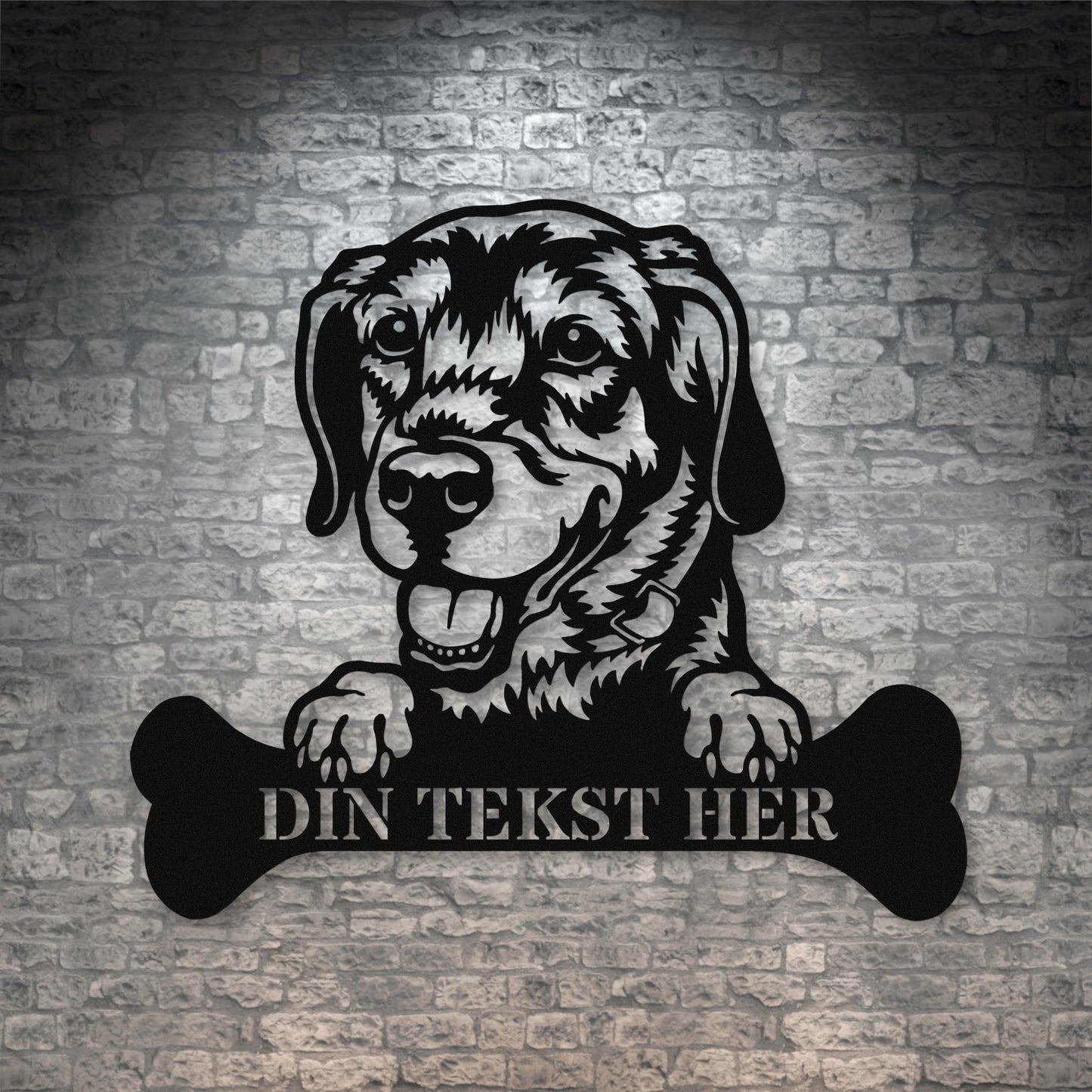 Personlig labrador retriever metalskilt i sort med personlig tekst. Hundeejer gaveidé