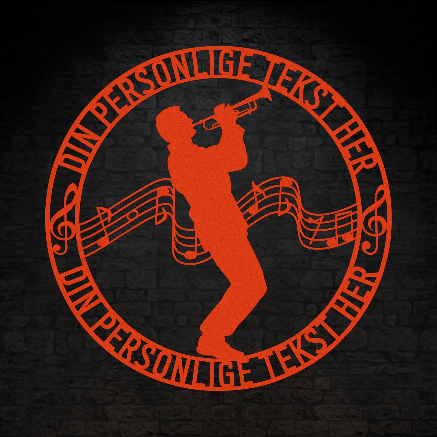 Personlig mandlig trompetist metal vægskilt i orange med tekst. Unik musiker gaveidé