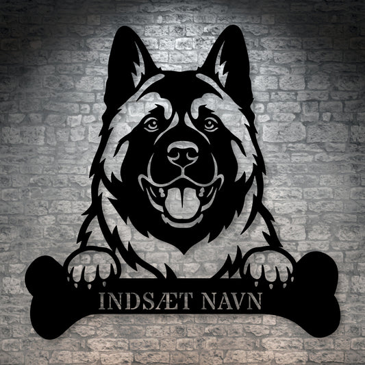 American Akita med kødben metalskilt med personlig navn