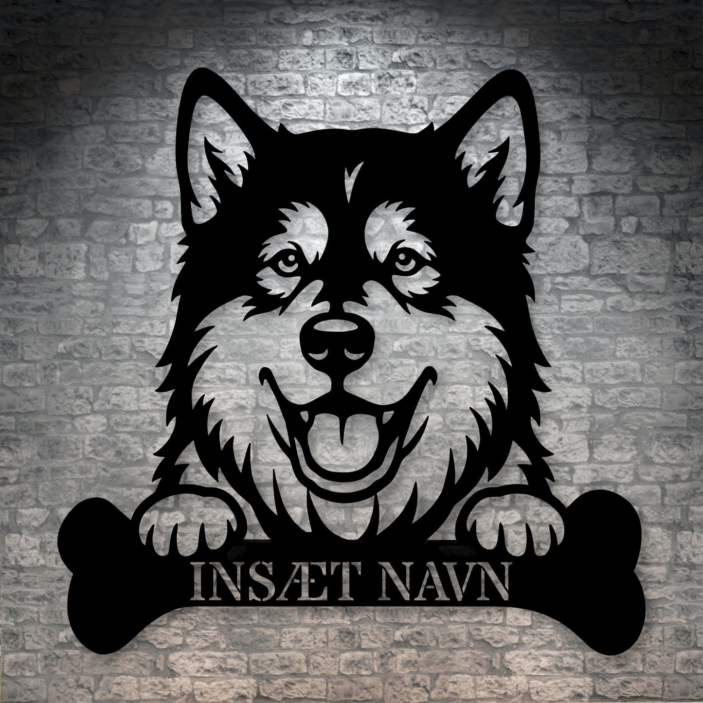 Alaskan Malamute med kødben metalskilt med personlig navn