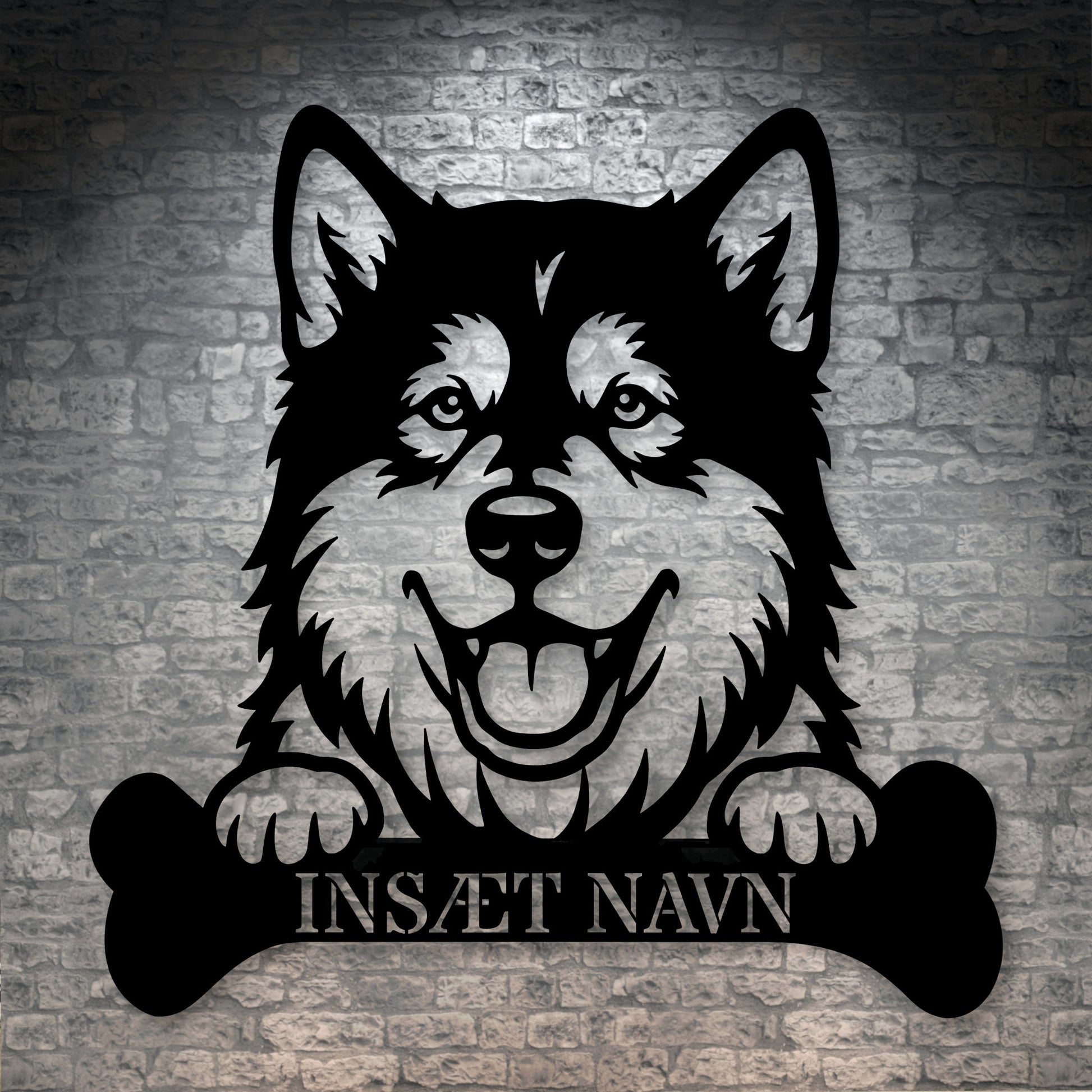 Alaskan Malamute med kødben metalskilt med personlig navn