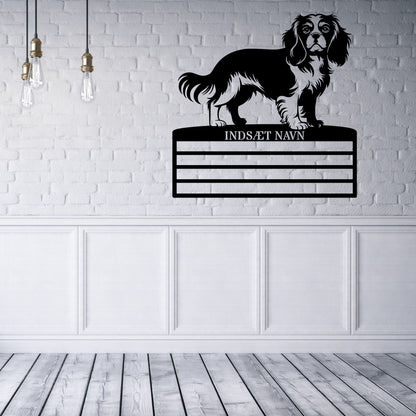 Personlig Cavalier King metal navneskilt display til rosetter. 4 rækker