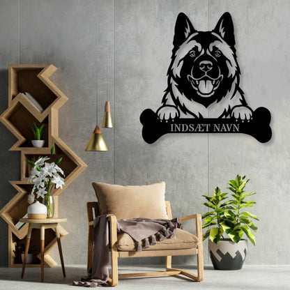 American Akita med kødben metalskilt med personlig navn