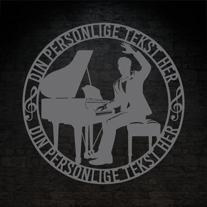 Personlig mandlig pianist metal vægskilt med tekst. Unik musiker gaveidé