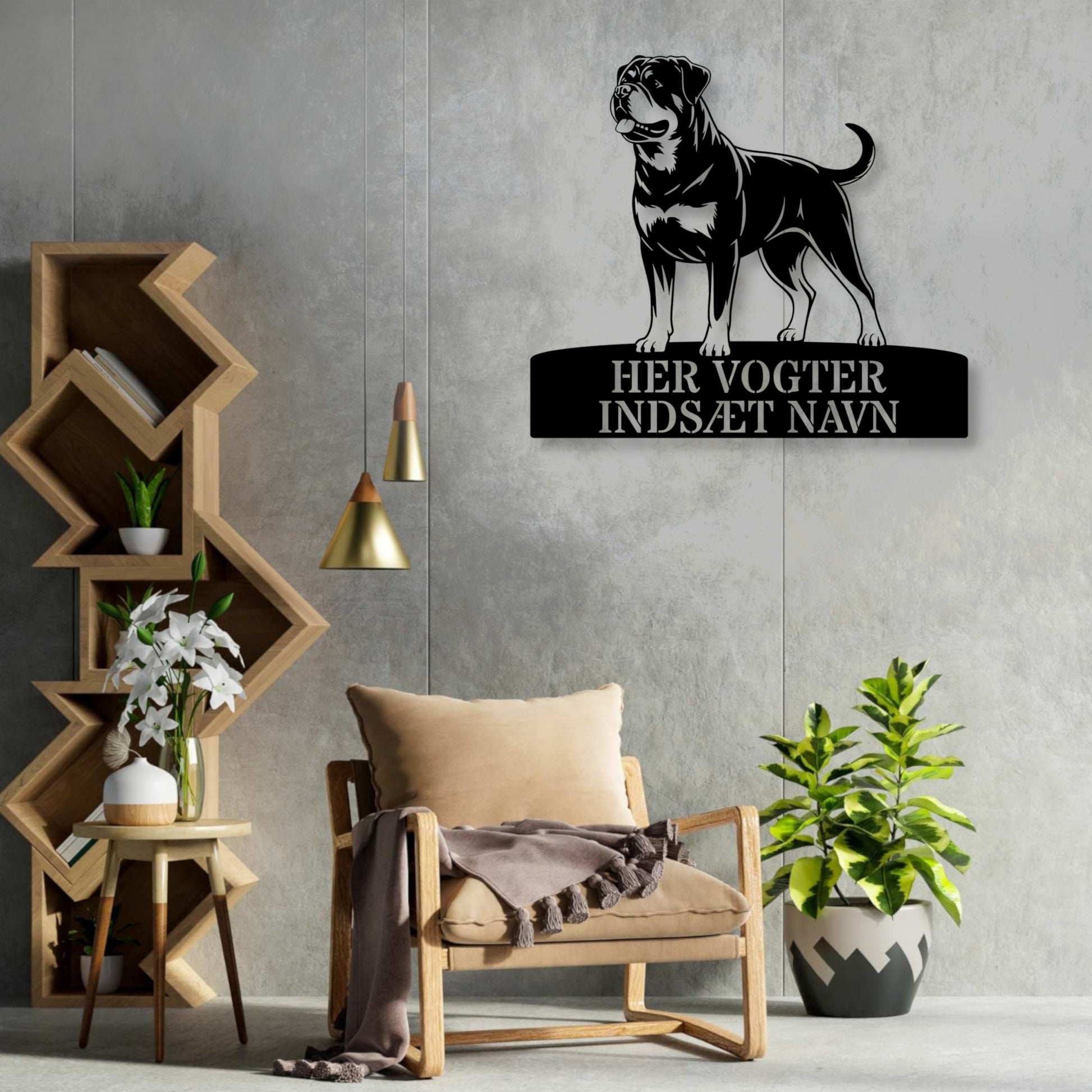 Her vogter jeg. Rottweiler metalskilt med personlig hundenavn. Unik hundeejer gaveide....