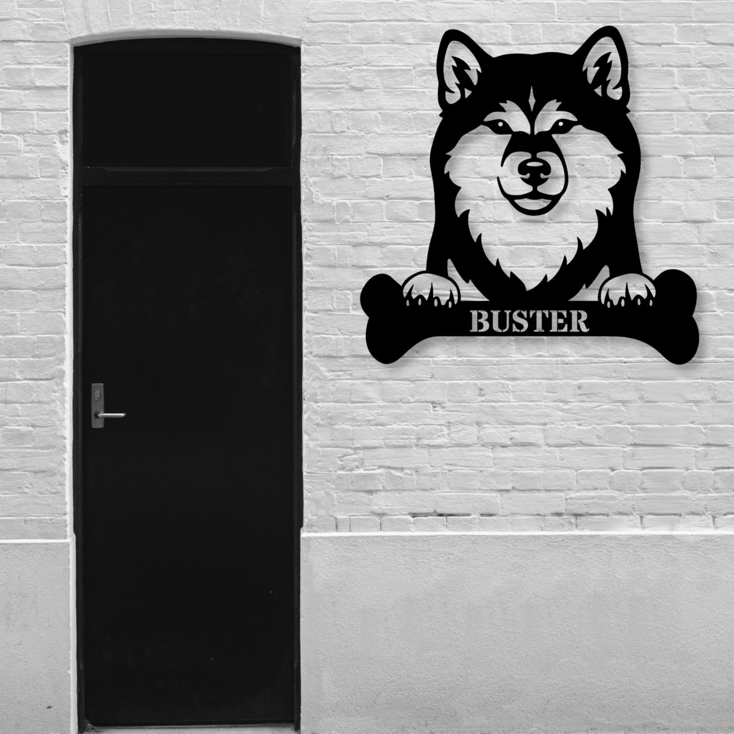 Sjov shiba inu navneskilt med personlig tekst. Unik metalskilt til hundeejeren