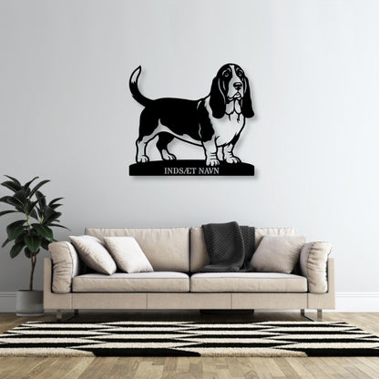 Basset hound metalskilt med personlig tekst.