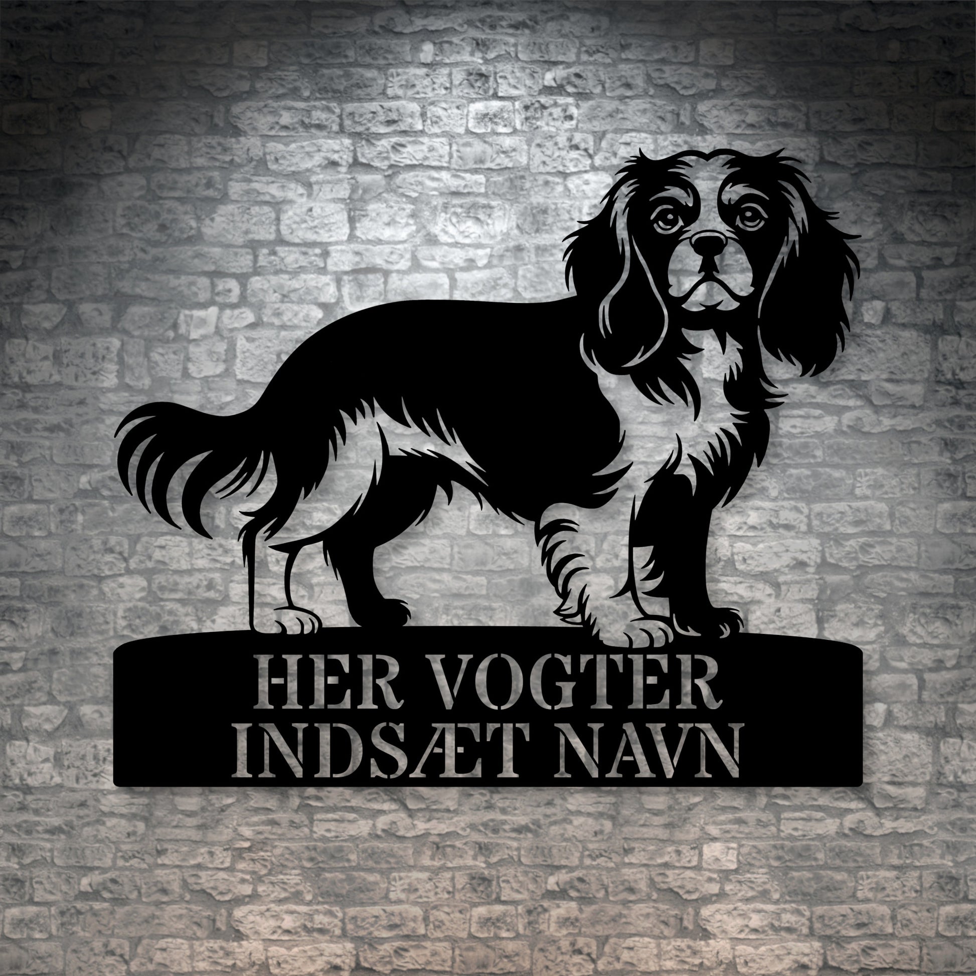 Cavalier King her vogter jeg metalskilt med personlig navn. Unik hundeejer gaveide