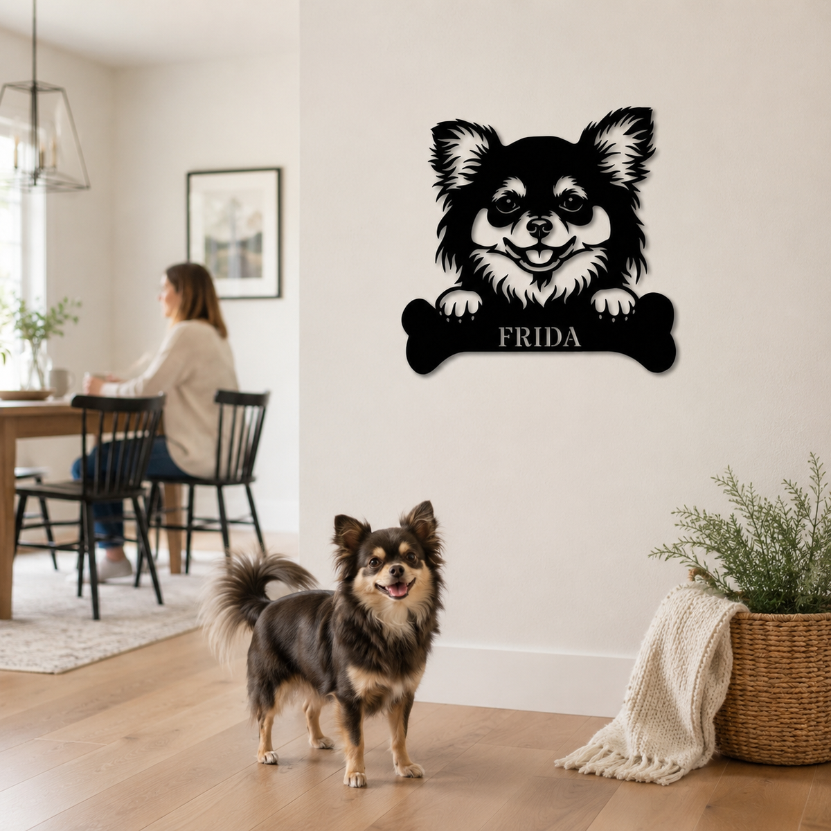 Langhåret Chihuahua. Sjov metalskilt med personlig tekst