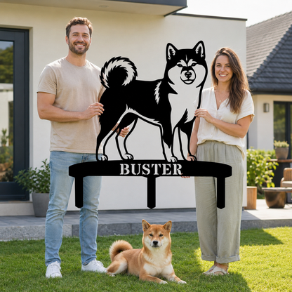 Personlig Shiba Inu metalskilt til haven med hundenavn