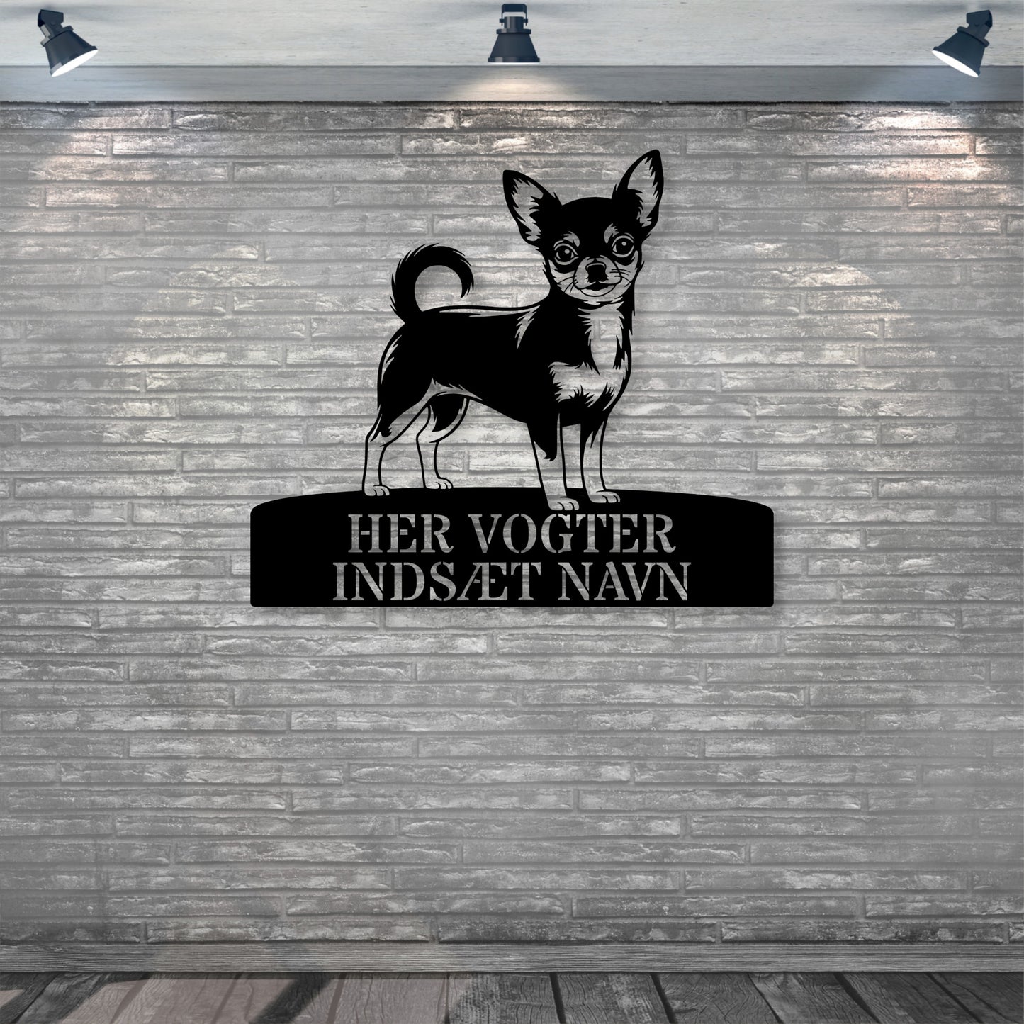 Chihuahua her vogter jeg metalskilt med personlig navn. Unik hundeejer gaveide..
