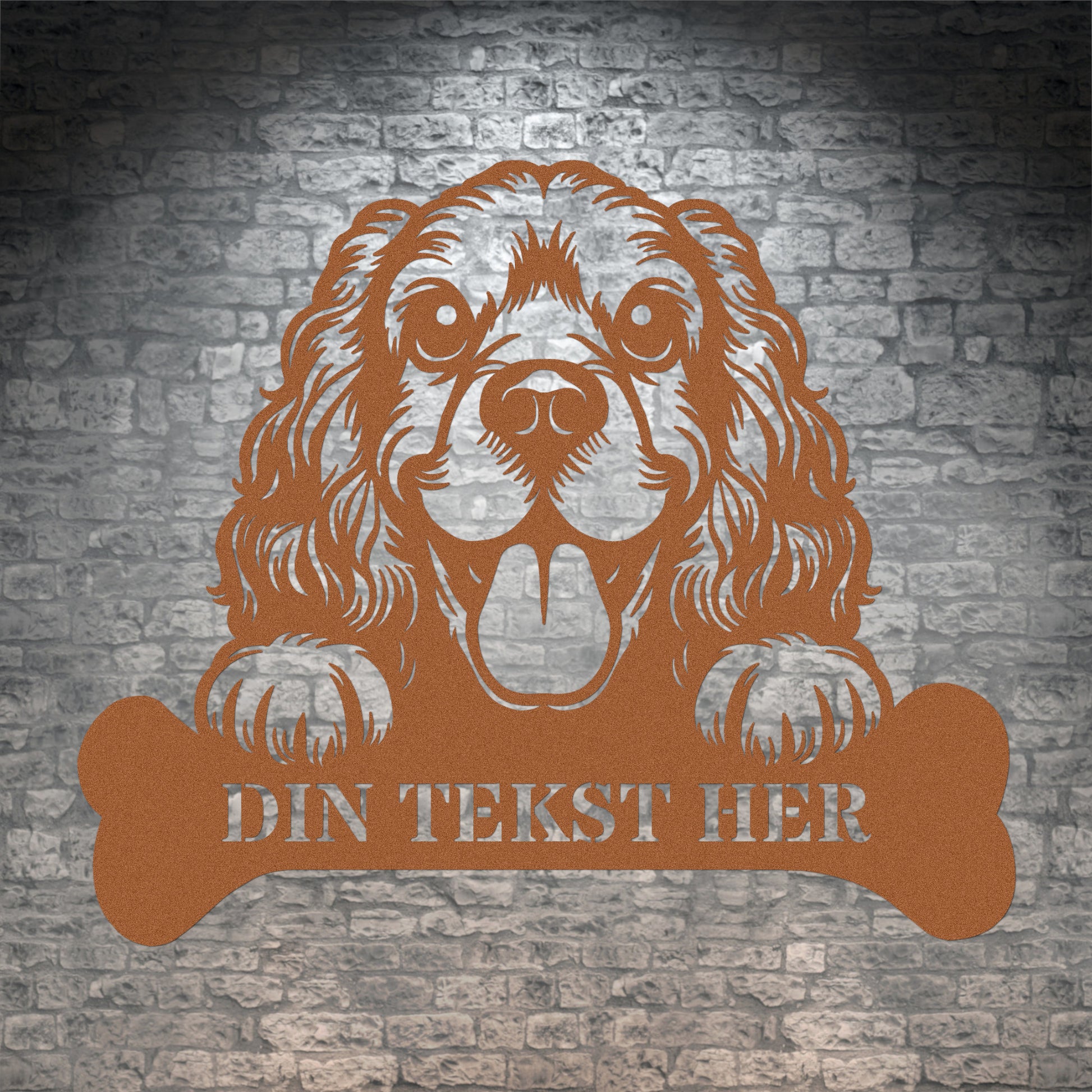 Cocker Spaniel metalskilt i brun med personlig tekst. Hundeejer navneskilt gaveidé