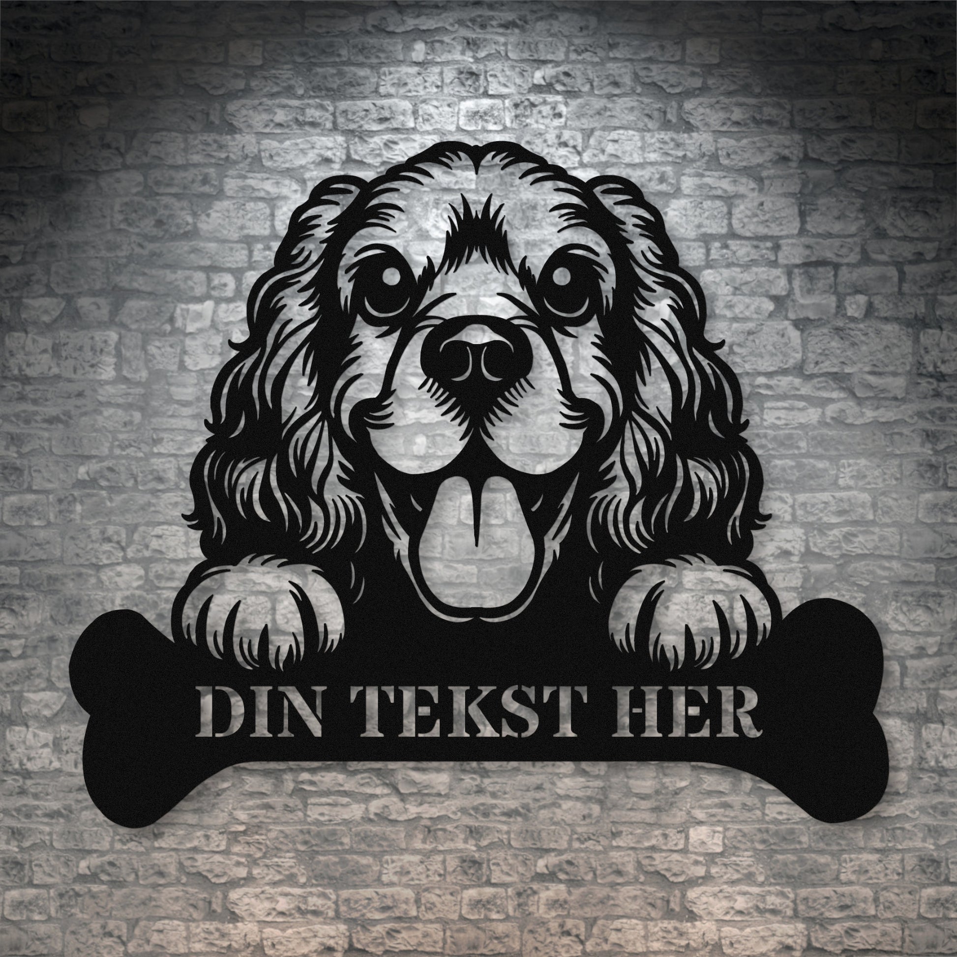 Cocker Spaniel metalskilt i sort med personlig tekst. Hundeejer navneskilt gaveidé
