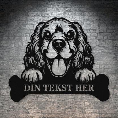 Cocker Spaniel metalskilt i sort med personlig tekst. Hundeejer navneskilt gaveidé