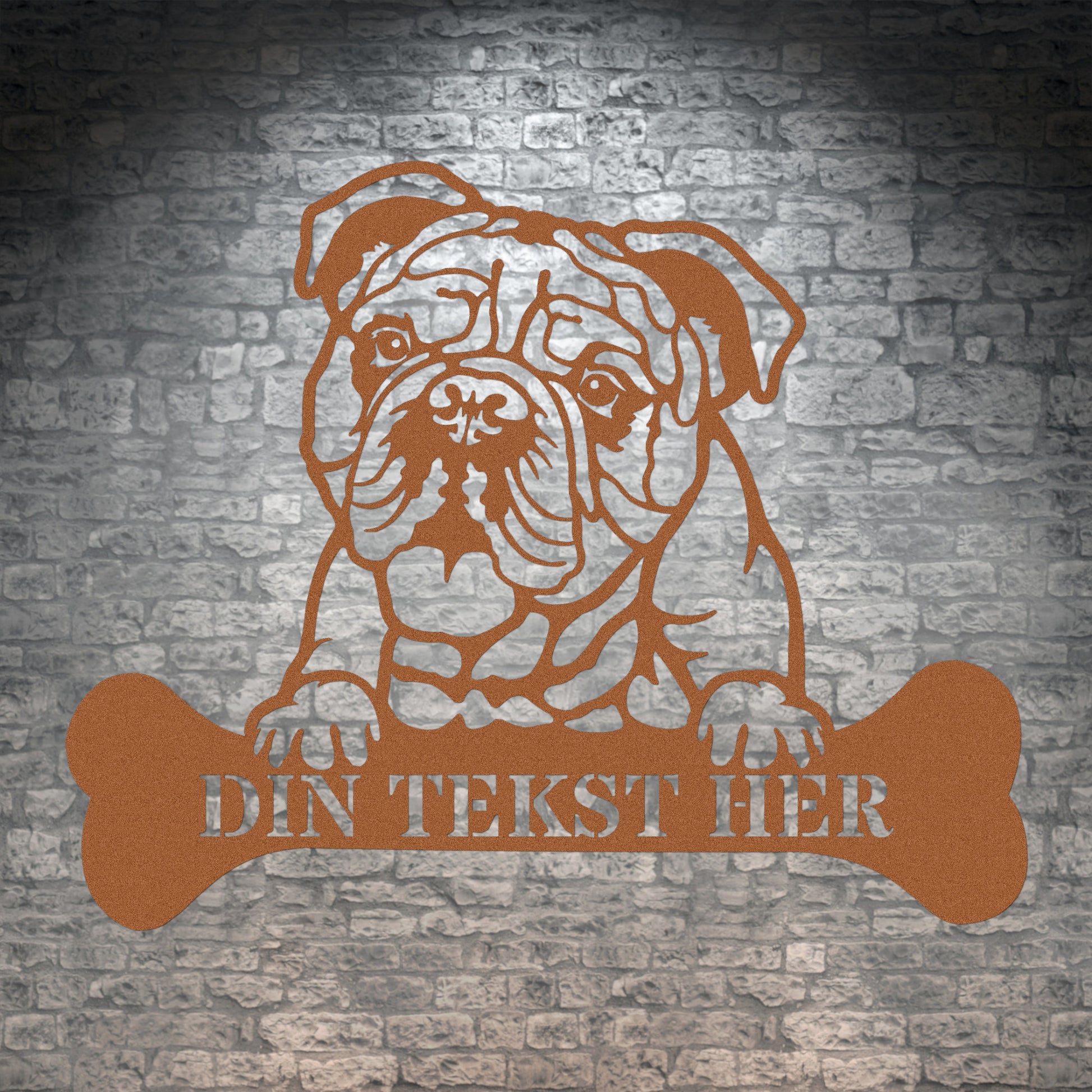 Engelsk Bulldog hunde metalskilt i brun med personlig tekst. Unik hundeejer gaveidé