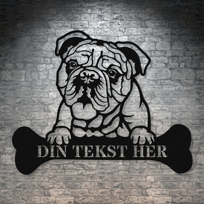 Engelsk Bulldog hunde metalskilt i sort med personlig tekst. Unik hundeejer gaveidé