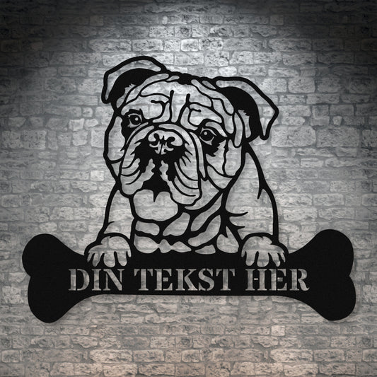 Engelsk Bulldog hunde metalskilt i sort med personlig tekst. Unik hundeejer gaveidé
