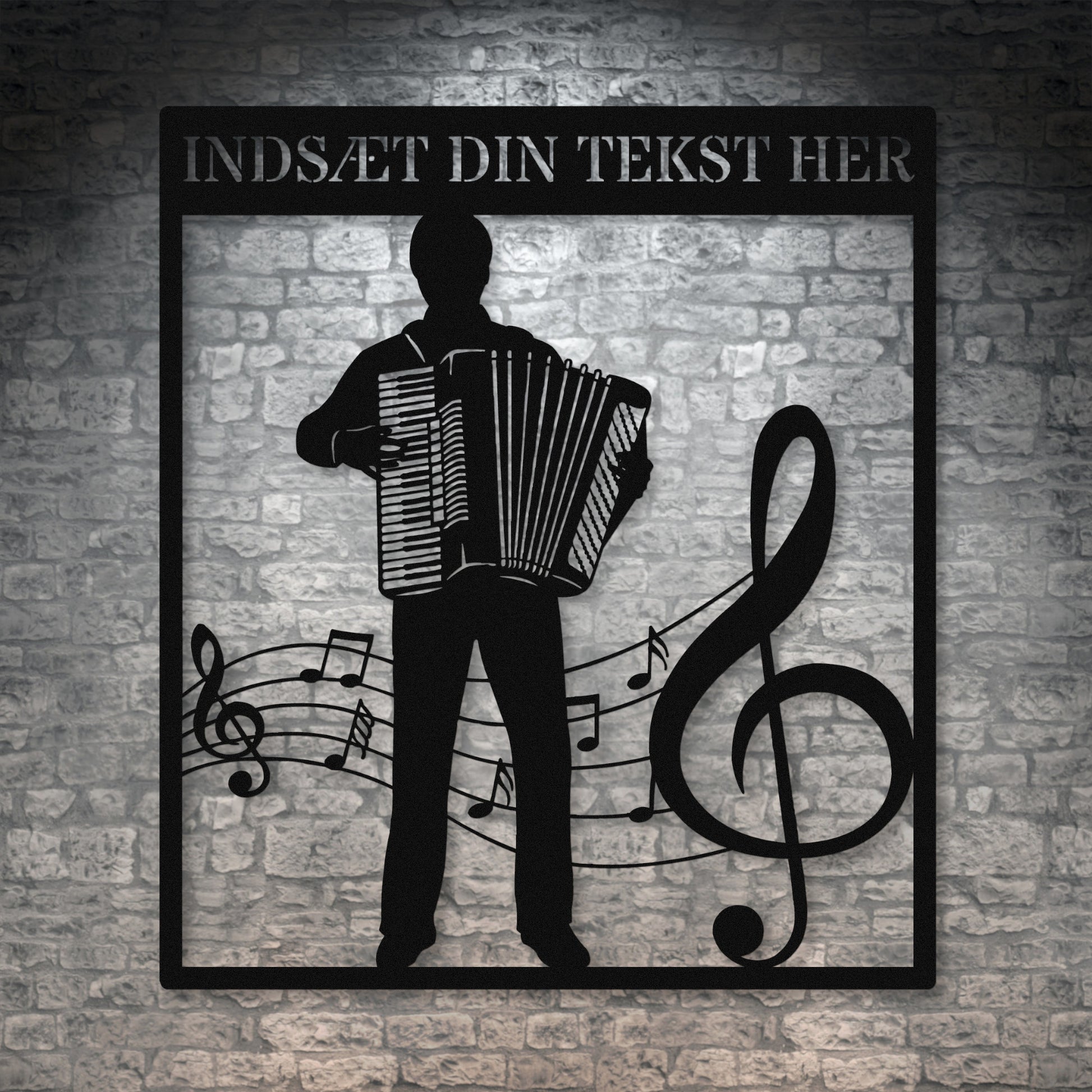 Firkantet harmonika metal vægskilt i sort med personlig tekst. Unik musiker gaveidé