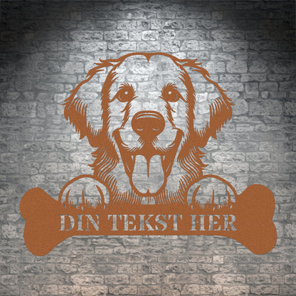 Flot Golden Retriever metalskilt i brun med personlig tekst. Hundeejer navneskilt gaveidé