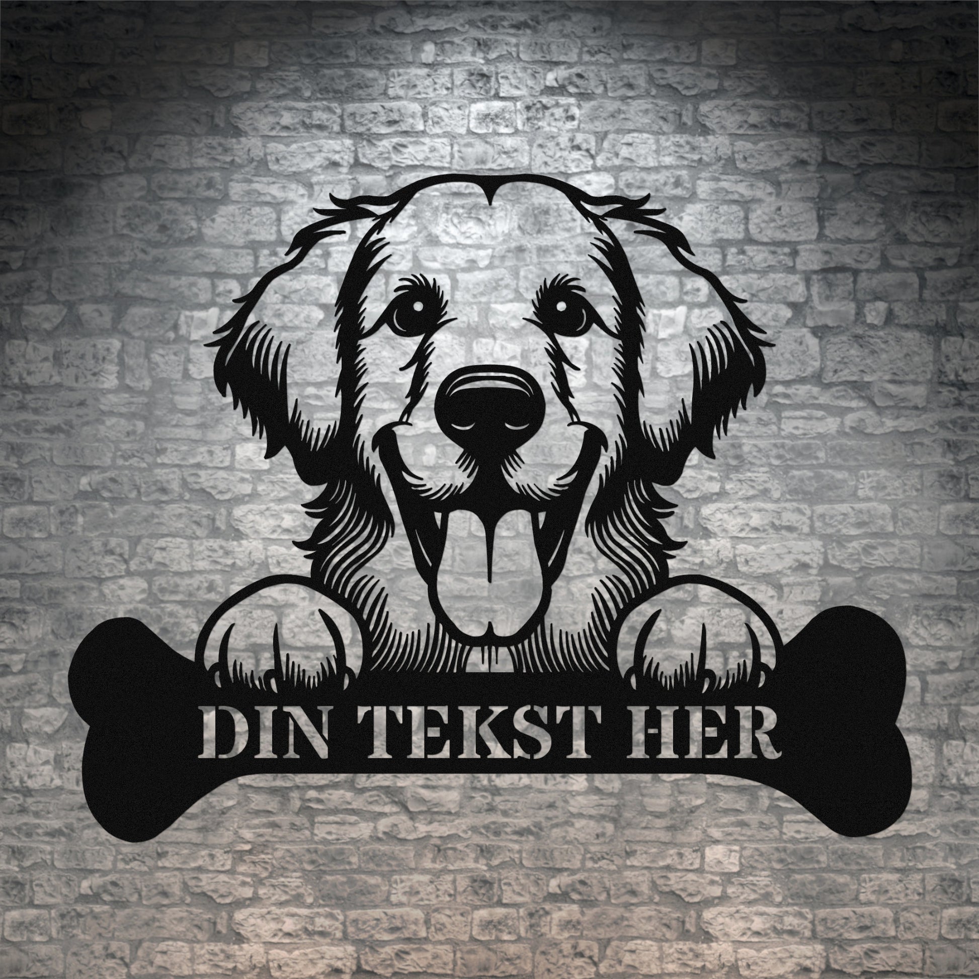 Golden Retriever metalskilt i sort med personlig tekst. Hundeejer navneskilt gaveidé