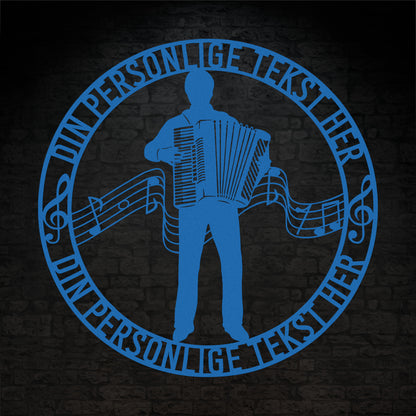 Harmonika metal vægskilt i blå med personlig tekst. Unik musiker gaveidé