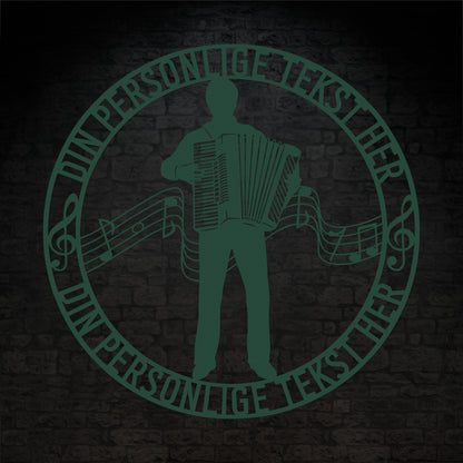 Harmonika metal vægskilt i grøn med personlig tekst. Unik musiker gaveidé