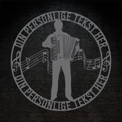 Harmonika metal vægskilt i sølv med personlig tekst. Unik musiker gaveidé