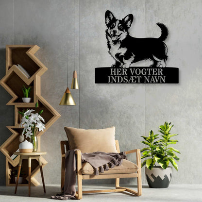 Her vogter jeg. Corgi metalskilt med personlig navn. Unik hundeejer gaveide....