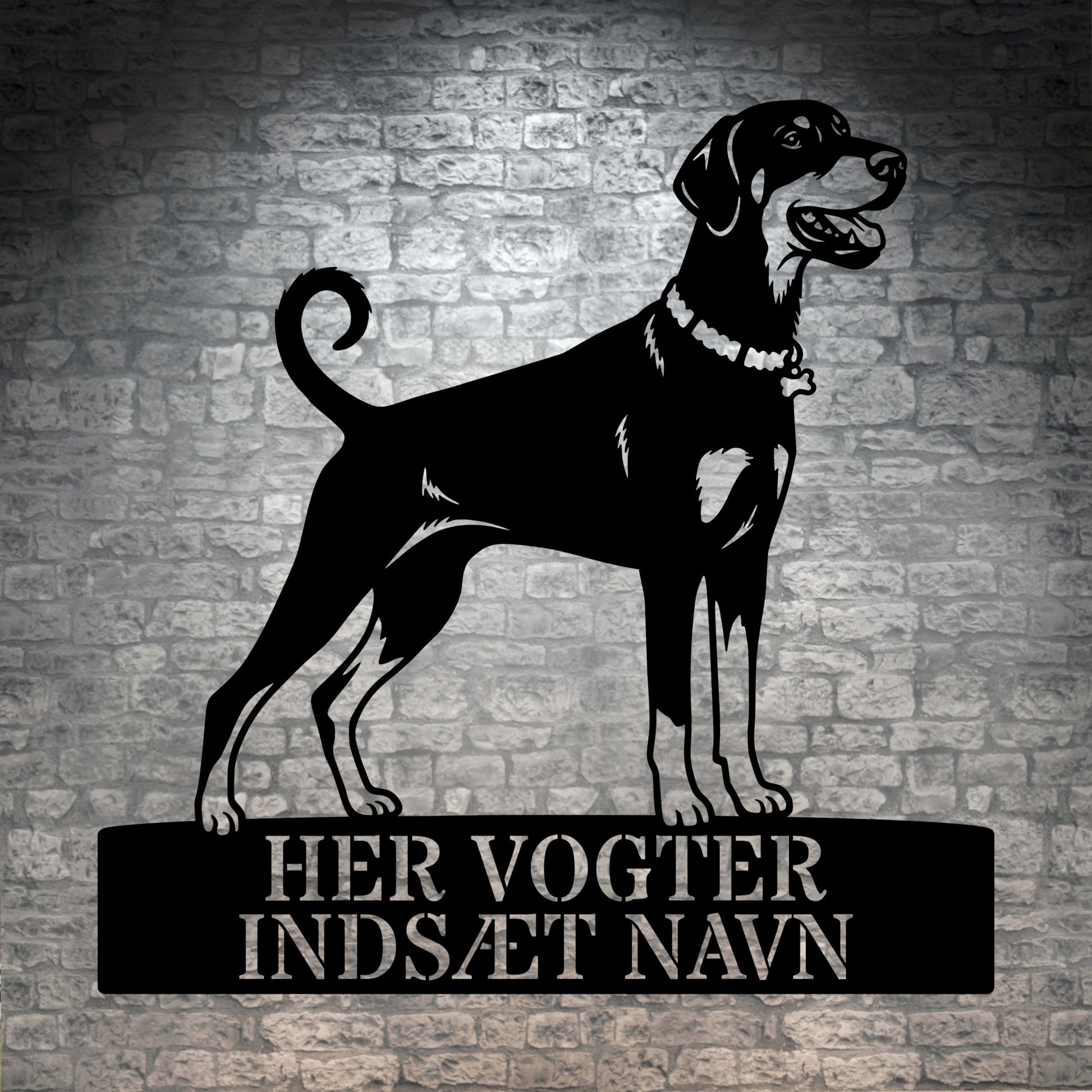 Her vogter jeg. Personlig Doberman metal navneskilt