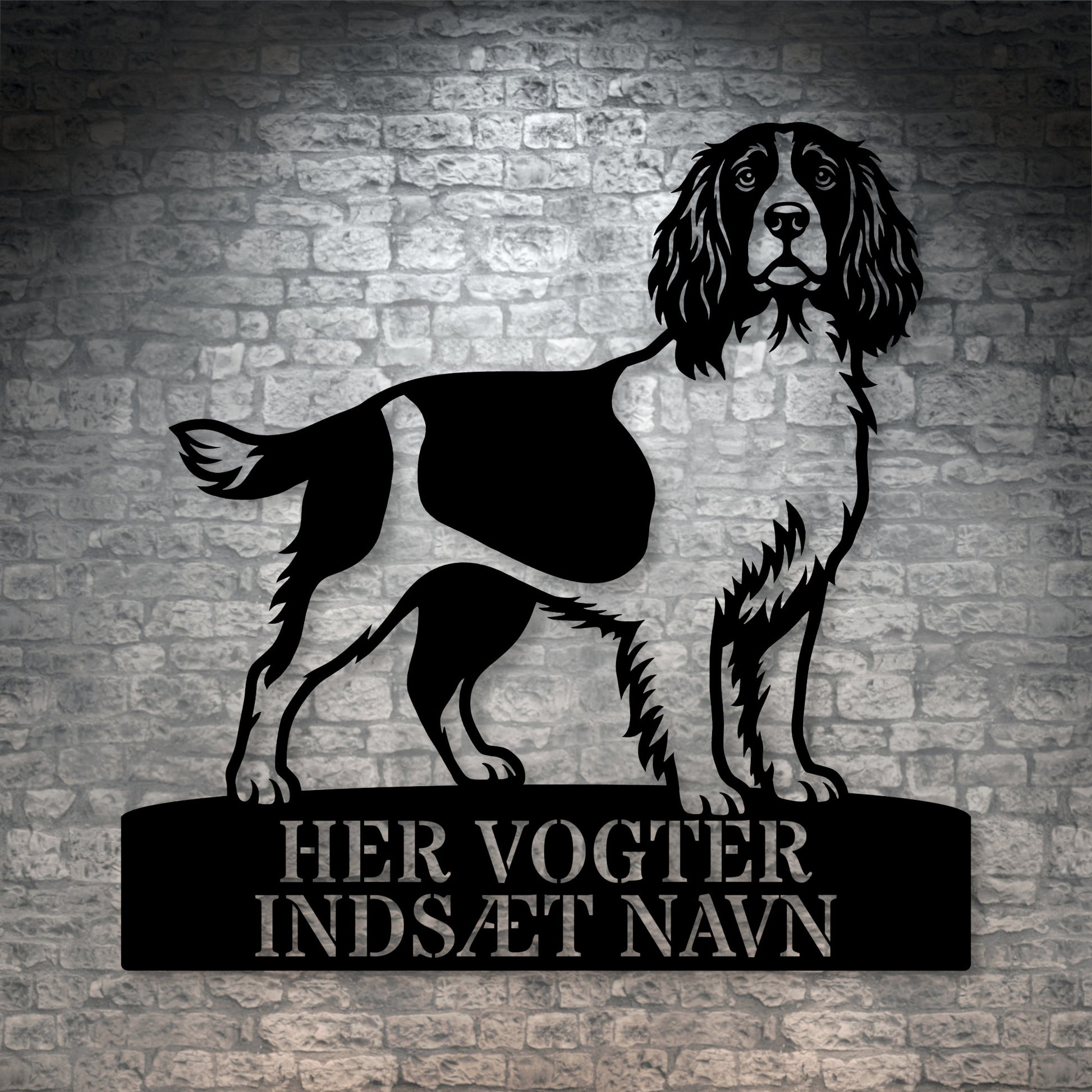 Her vogter jeg. Personlig Engelsk Springer Spaniel metal navneskilt