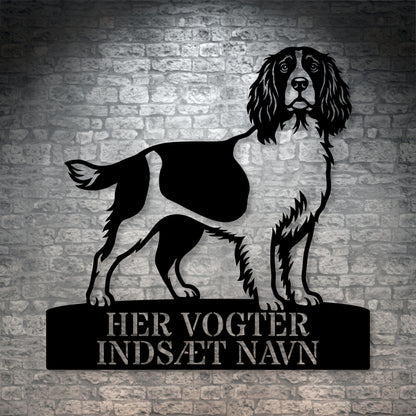 Her vogter jeg. Personlig Engelsk Springer Spaniel metal navneskilt