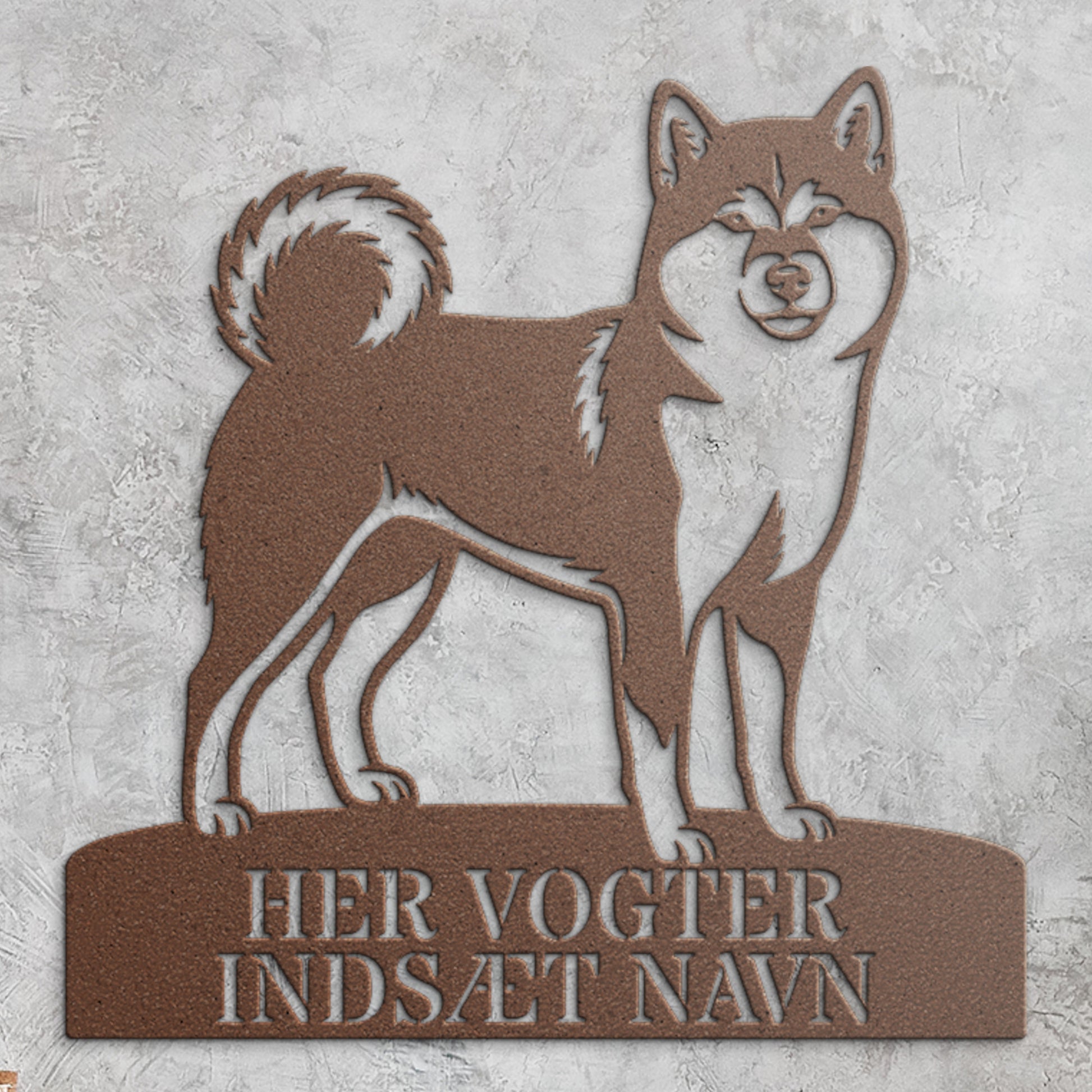 Her vogter jeg. Personlig Shiba hundenavn brun metal navneskilt