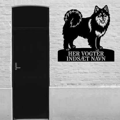 Her vogter jeg. Personlig Svensk lapphund stort metal navneskilt....