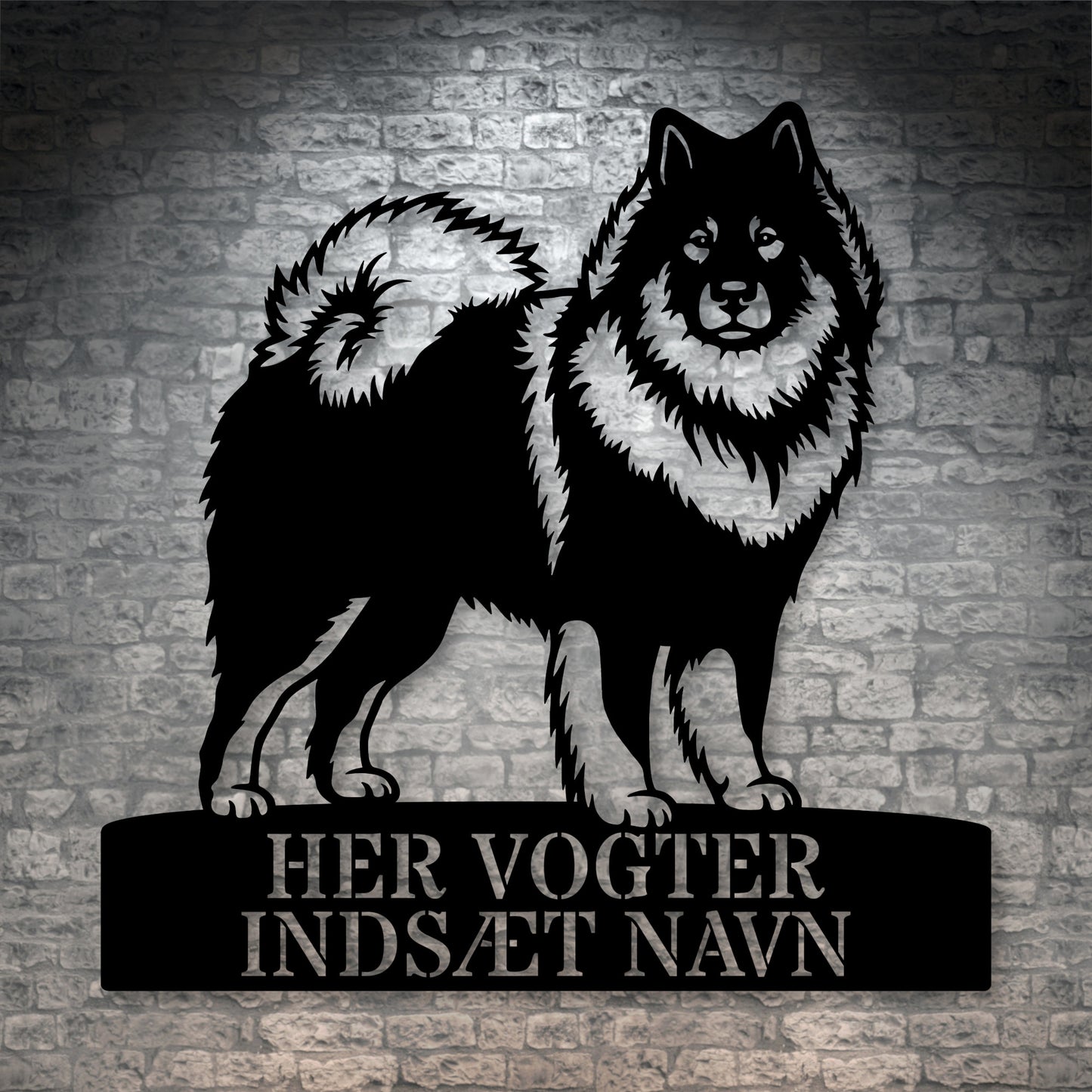 Her vogter jeg. Personlig eurasier metal navneskilt med valgfri tekst