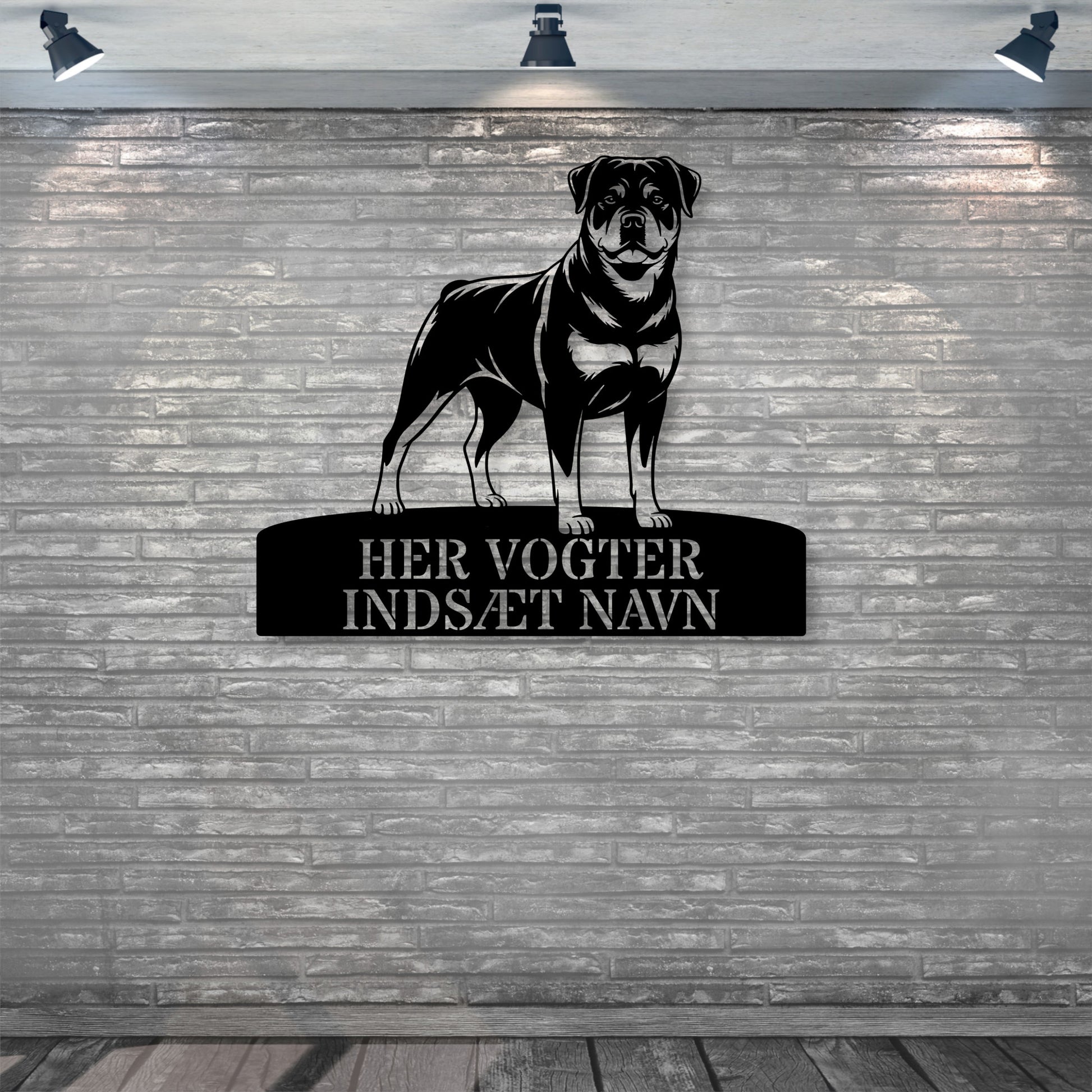 Her vogter jeg. Rottweiler metalskilt med personlig navn. Unik hundeejer gaveide...