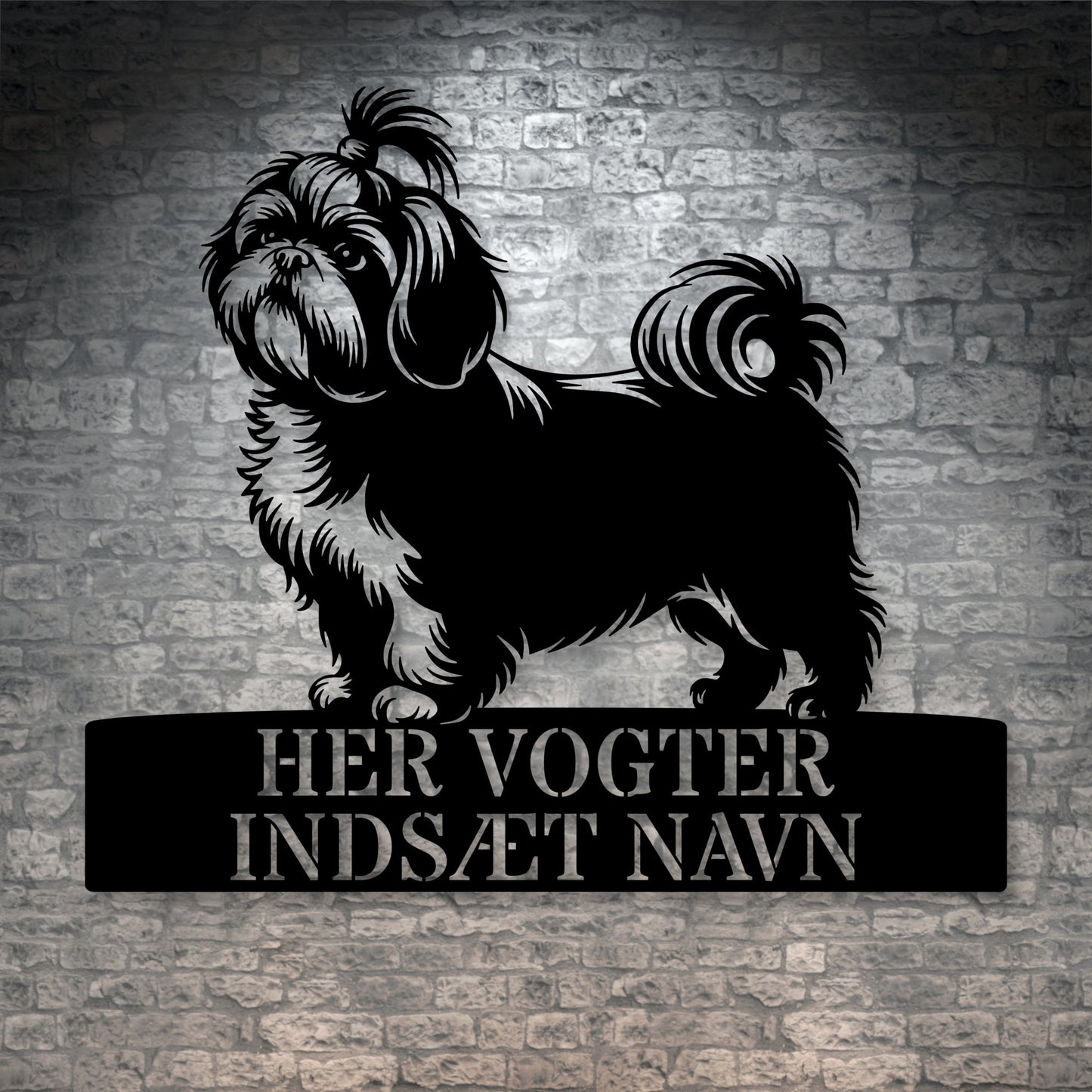Her vogter jeg. Shih Tzu metalskilt med hundenavn. Personlig hundeejer gaveide