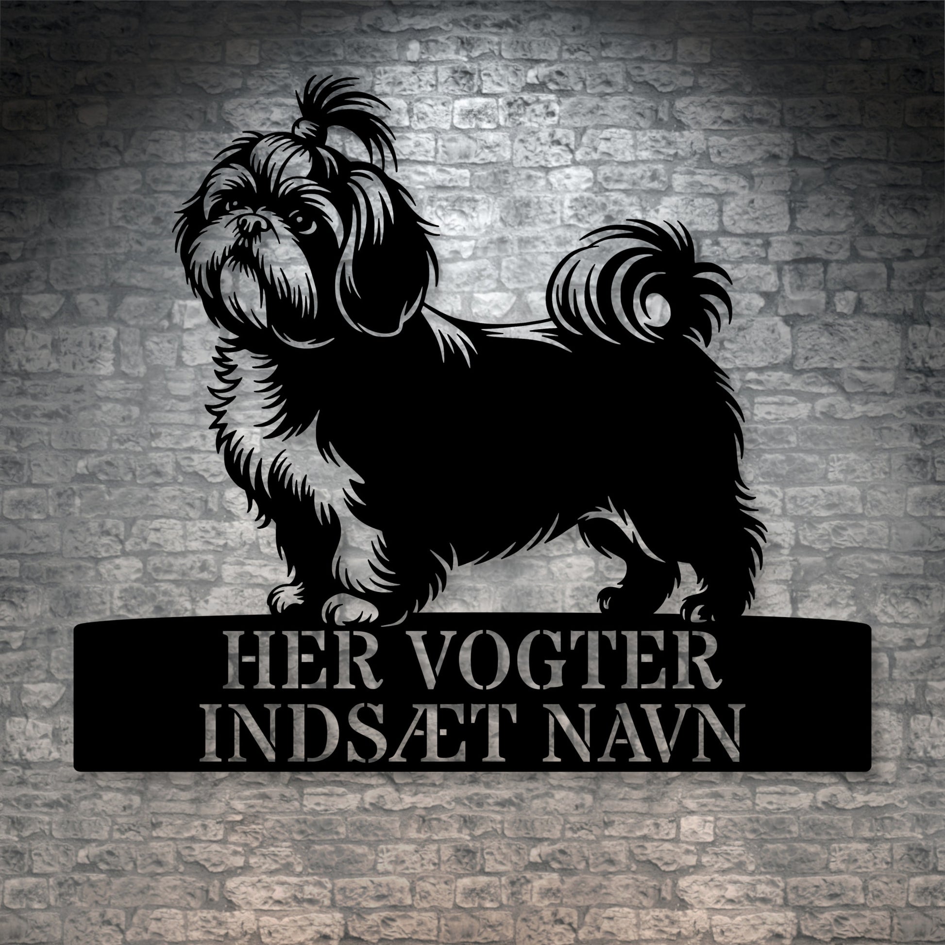 Her vogter jeg. Shih Tzu metalskilt med hundenavn. Personlig hundeejer gaveide
