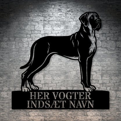 Her vogter jeg. Stort Mørk granddanois metal navneskilt