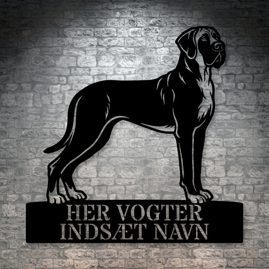 Her vogter jeg. Stort Mørk granddanois metal navneskilt