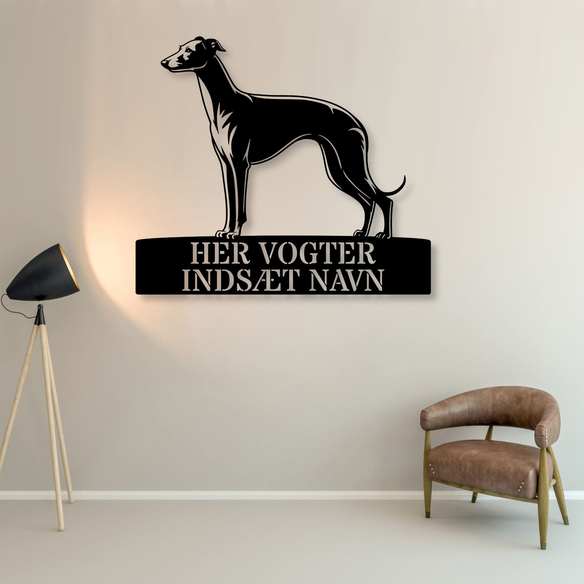 Her vogter jeg. Whippet metalskilt med hundenavn. Personlig hundeejer gaveide...