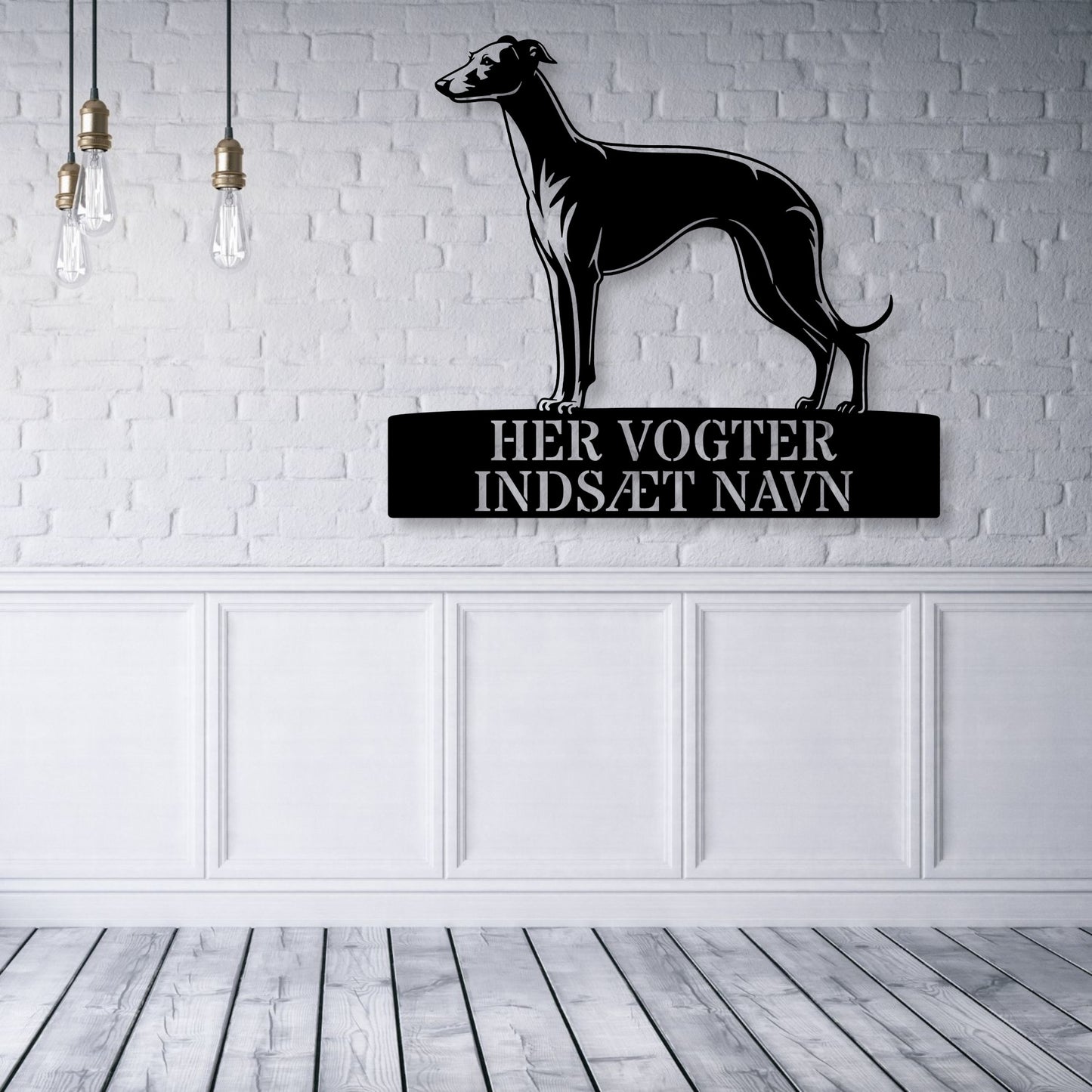 Her vogter jeg. Whippet metalskilt med hundenavn. Personlig hundeejer gaveide..