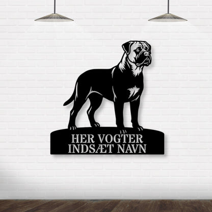 Her vogter jeg. mørk Bullmastiff metal navneskilt.