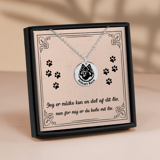 Keeshond sølv halskæde smykkeboks med personlig tekst. Leveres i gaveæske