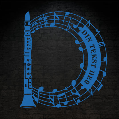 Klarinet instrument vægskilt i blå med personlig tekst. Unik gaveidé til muikeren